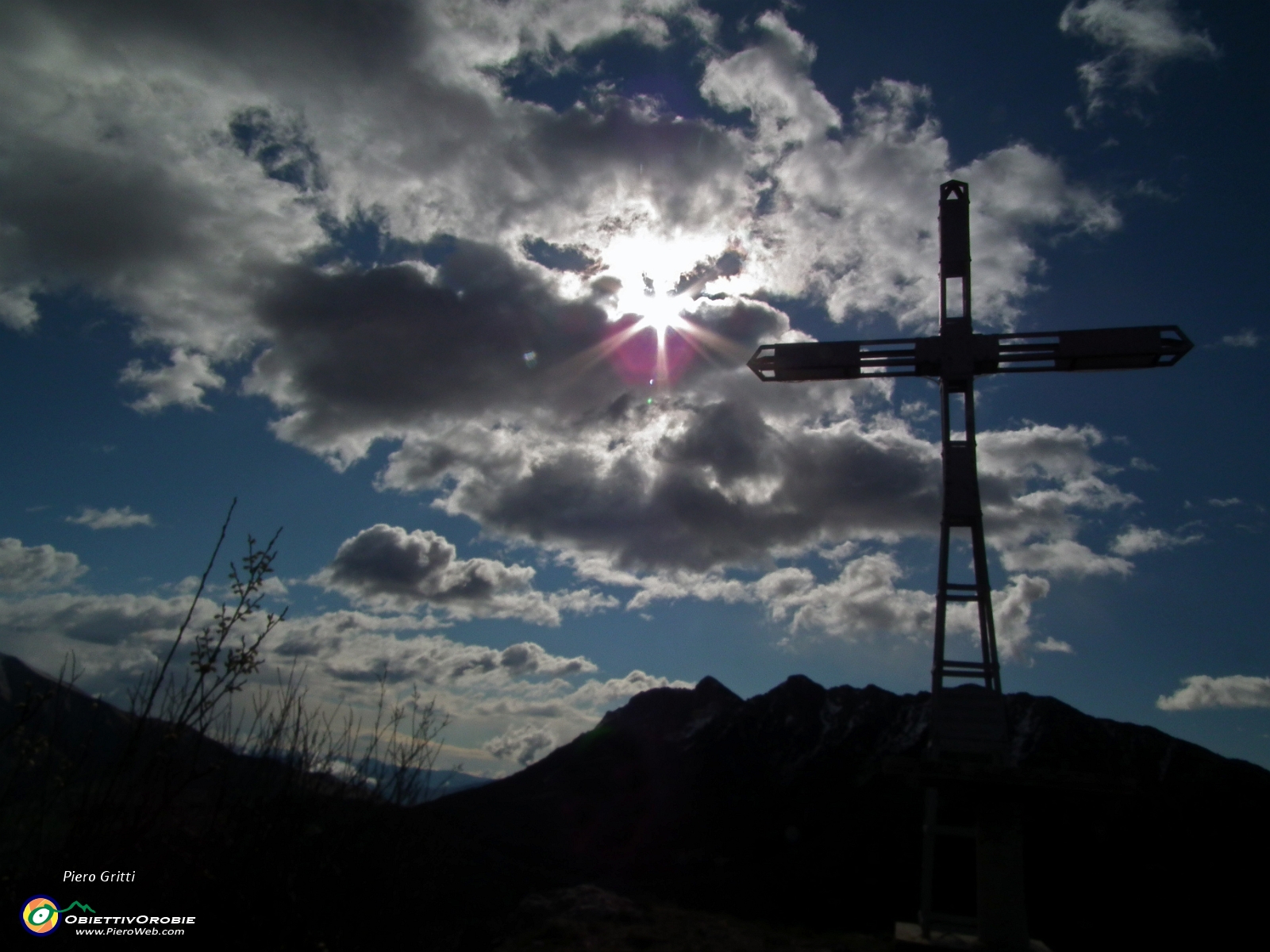 30 Croce contro luce e Alben da sfondo....jpg